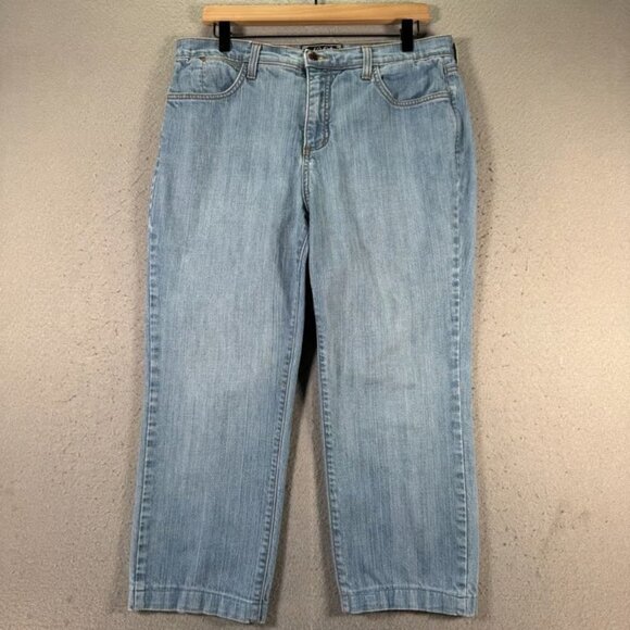Vintage NYDJ Capri Jeans Womens 12 Blue Light Wash Denim Comfort Stretch Ankle - Picture 1 of 4